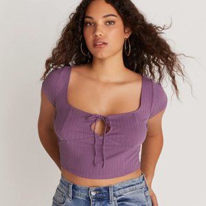 NWT Backyard Roses Violet Cap Sleeve Crop Tee Size M